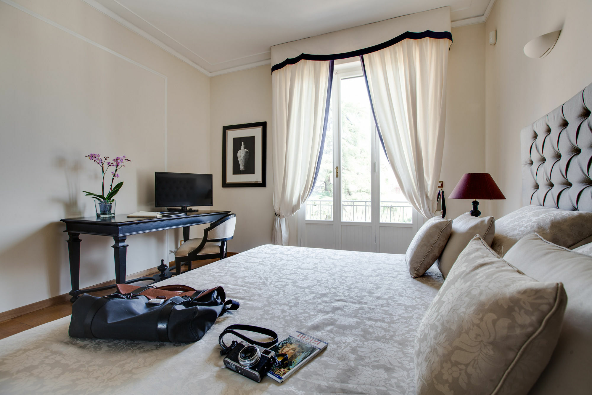 Kometa Suites & Apartments Флоренция Экстерьер фото